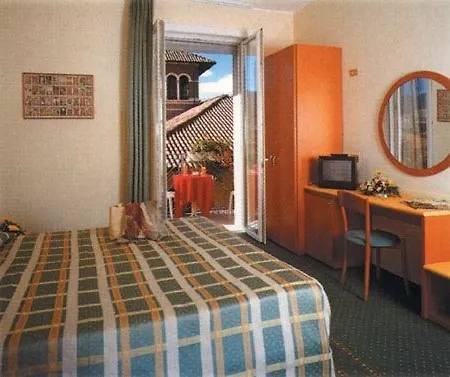 Hotel Meeting 3*
