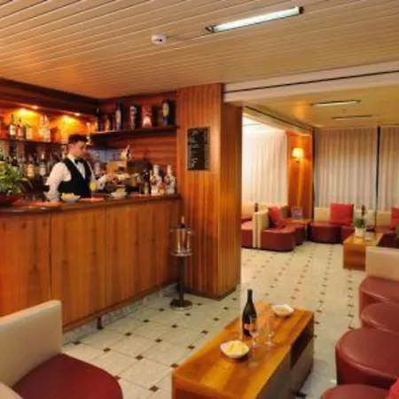 Szálloda Meeting Stresa