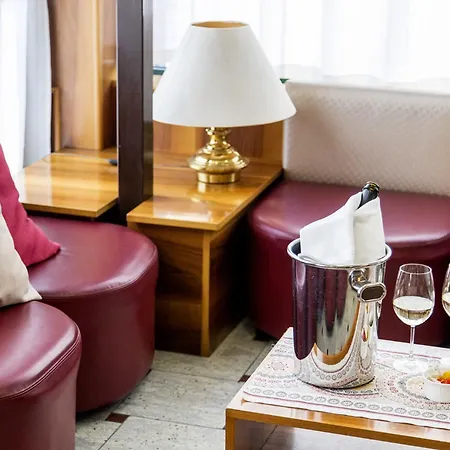 Szálloda Meeting 3*