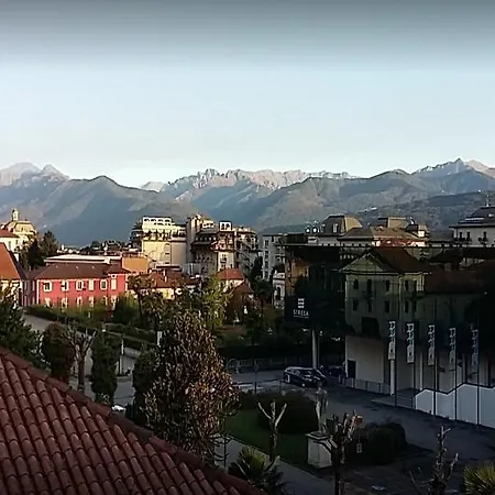 Meeting Szálloda Stresa